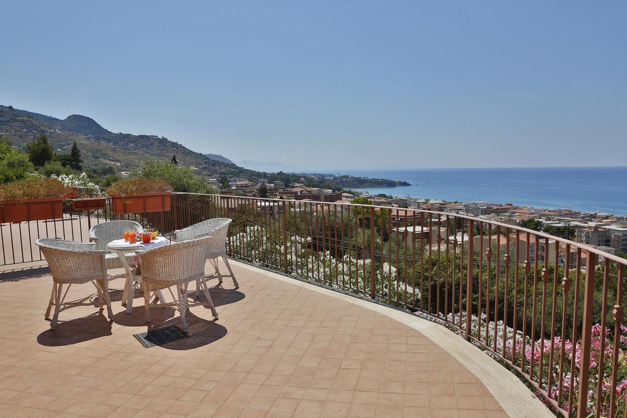Terrazze Ponente E Levante - By Vacation Service Leilighet Cefalù Eksteriør bilde